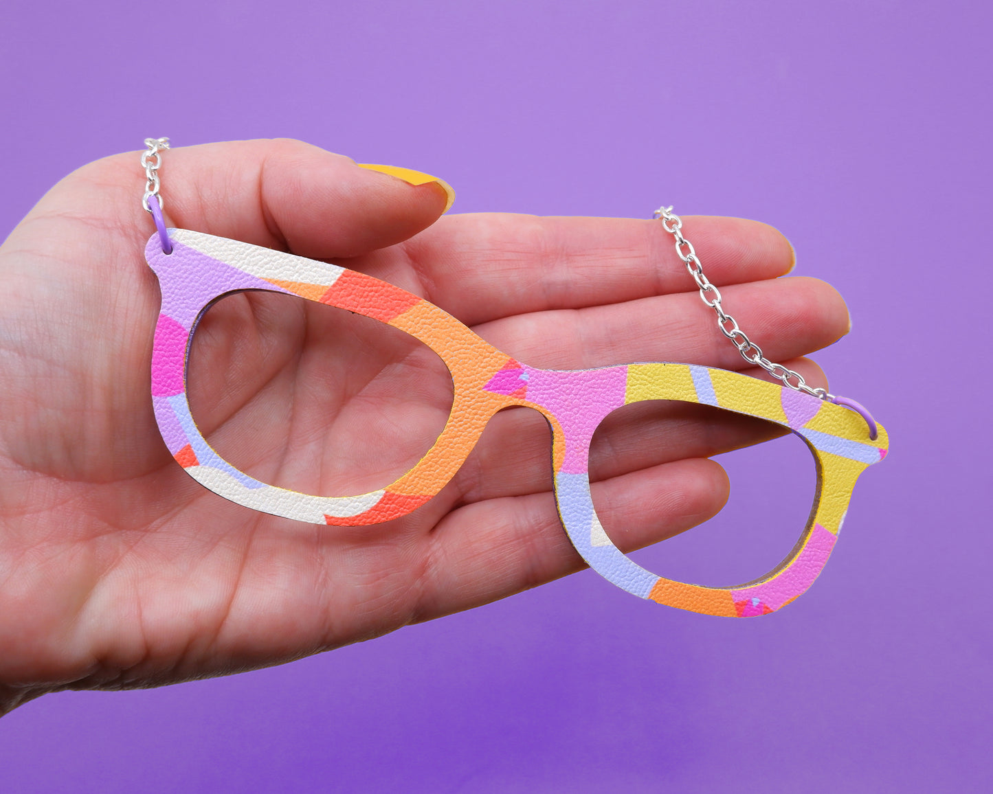 Glasses shaped Necklace
